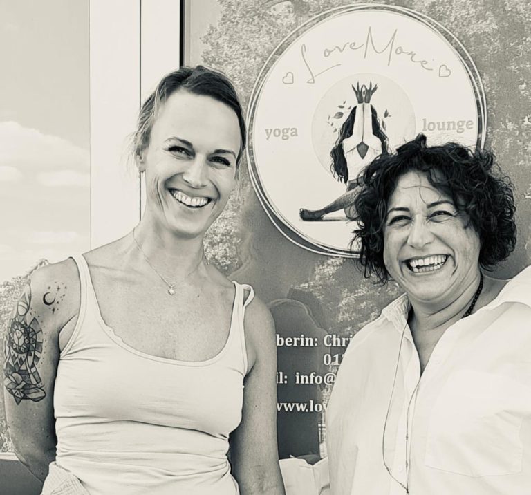 Familienaufstellung mit Canan Akcabey Love More Yoga Lounge